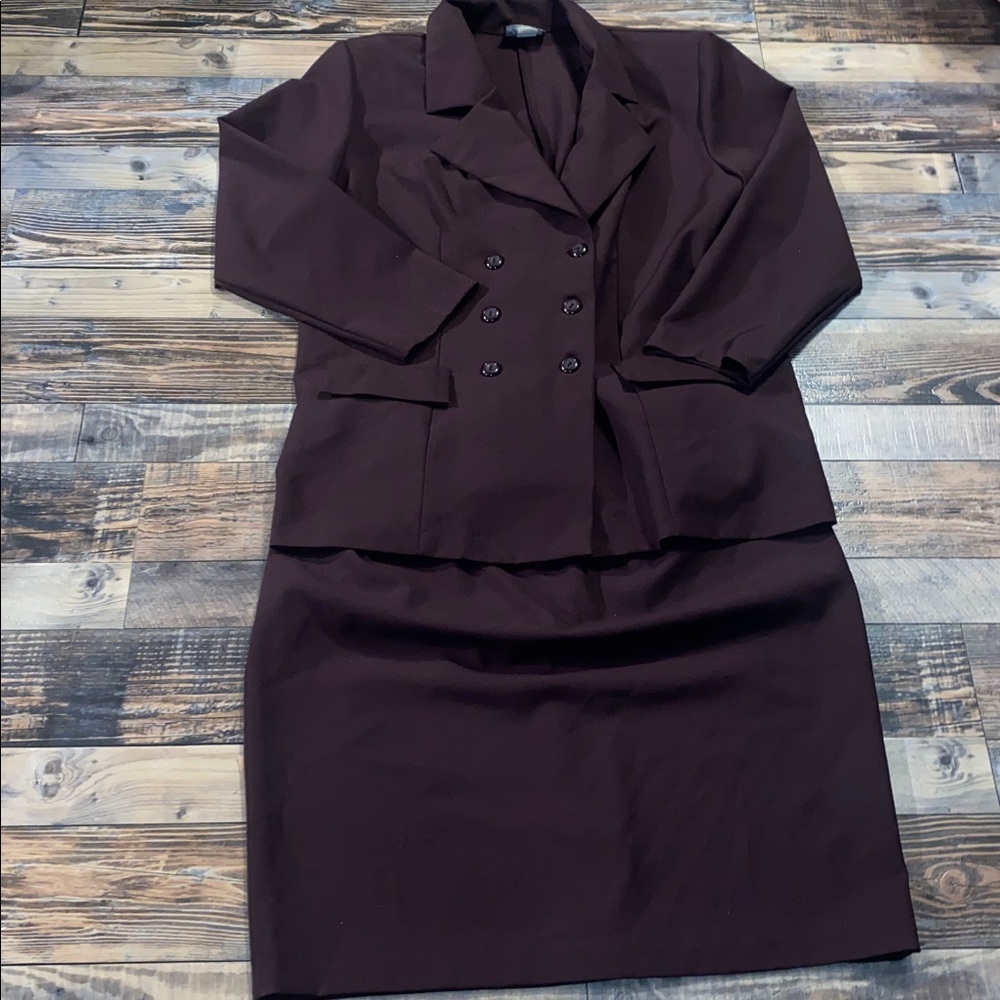 Vany 2 pc brown set size 18
